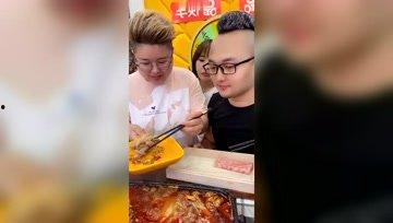 娱乐吃瓜酱女孩名字,揭秘娱乐圈幕后故事